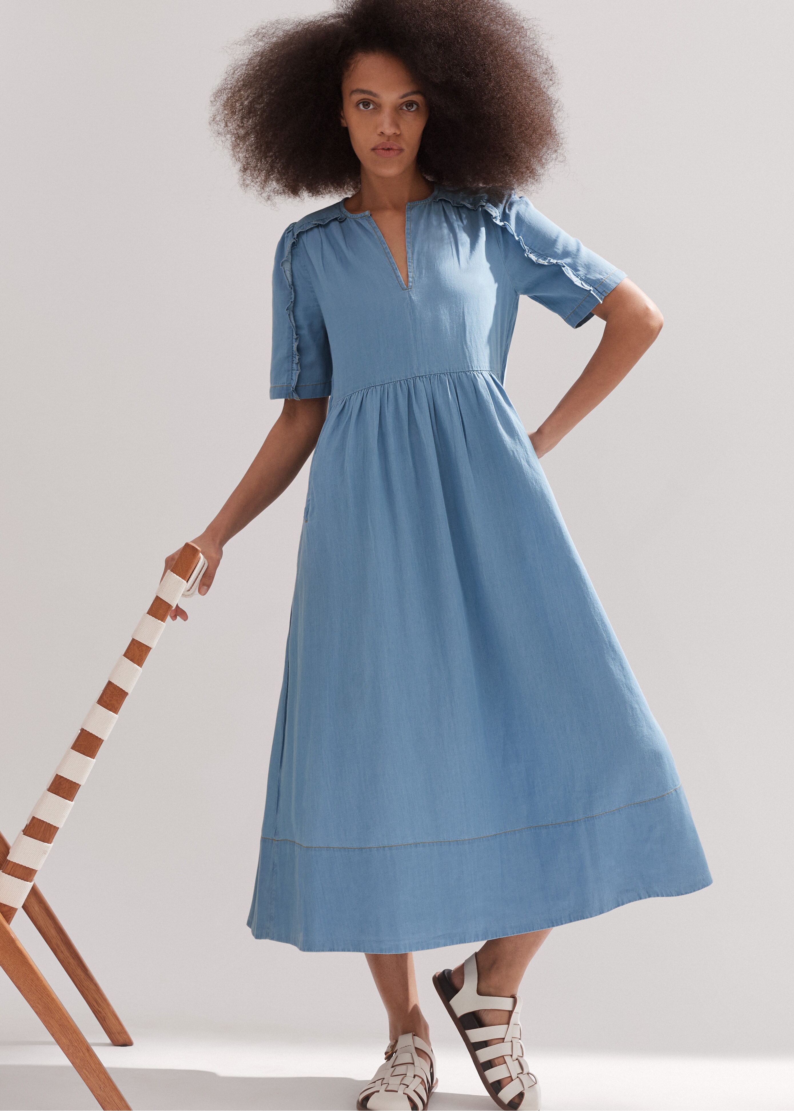 Chambray Relaxed Ruffle Midi Dress Blue