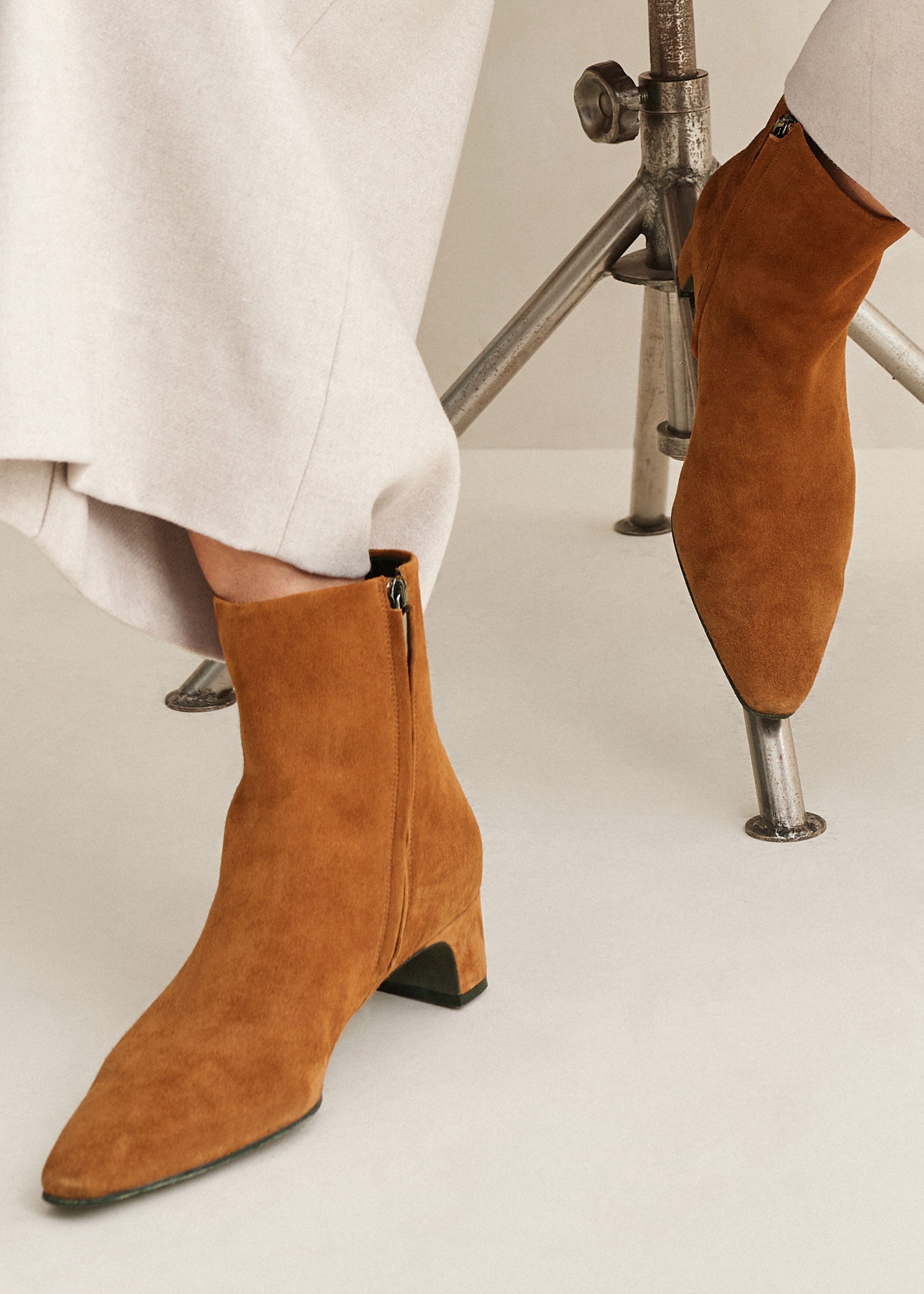 Me+em Chiselled Toe Suede Ankle Boot In Cognac