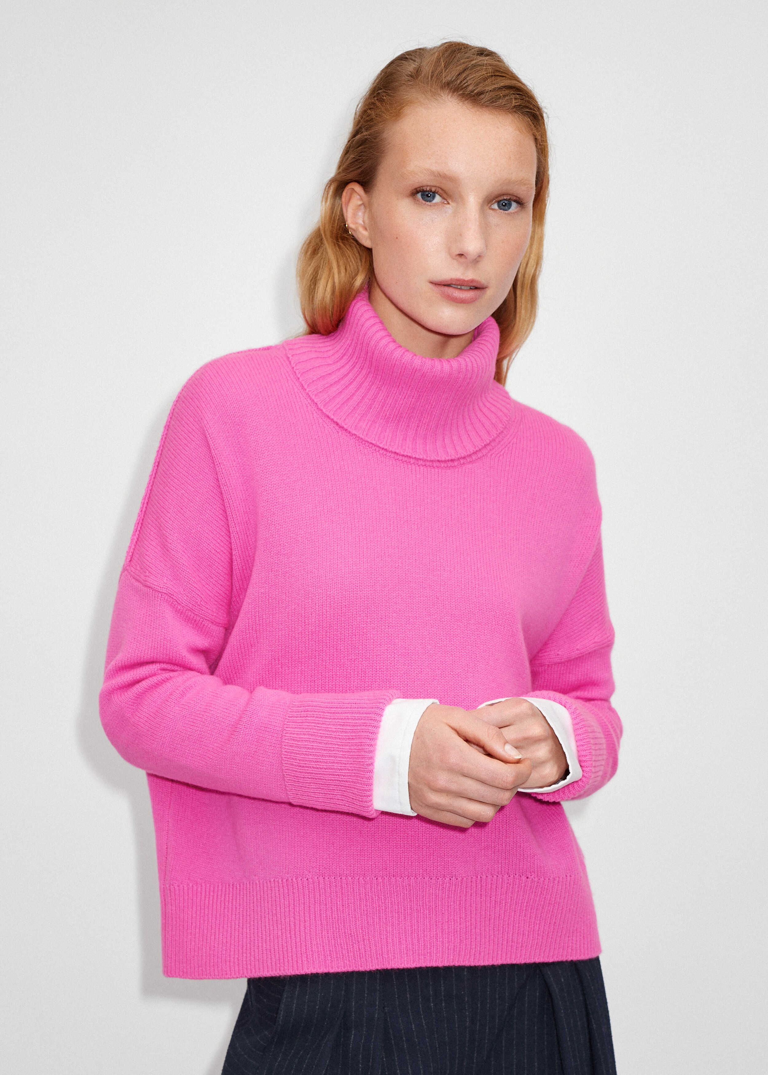 Merino Cashmere Curved Hem Sweater + Snood Ultra Pink