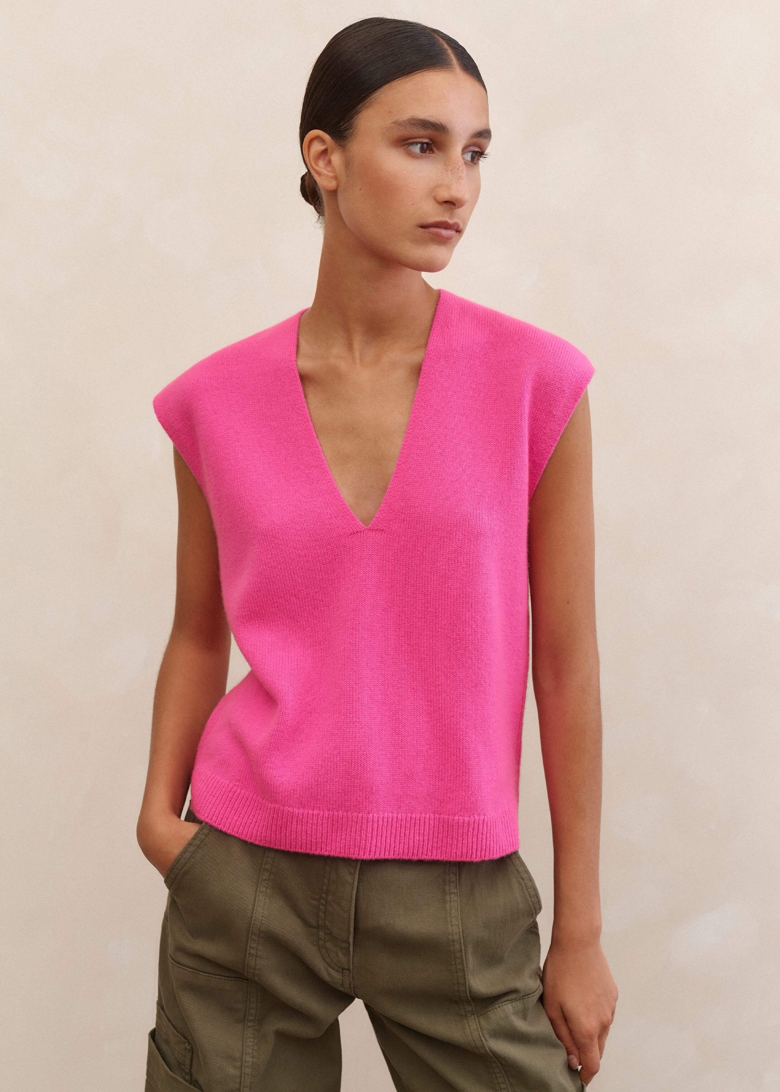 Cashmere Dropped Shoulder V-Neck Vest Ultra Pink