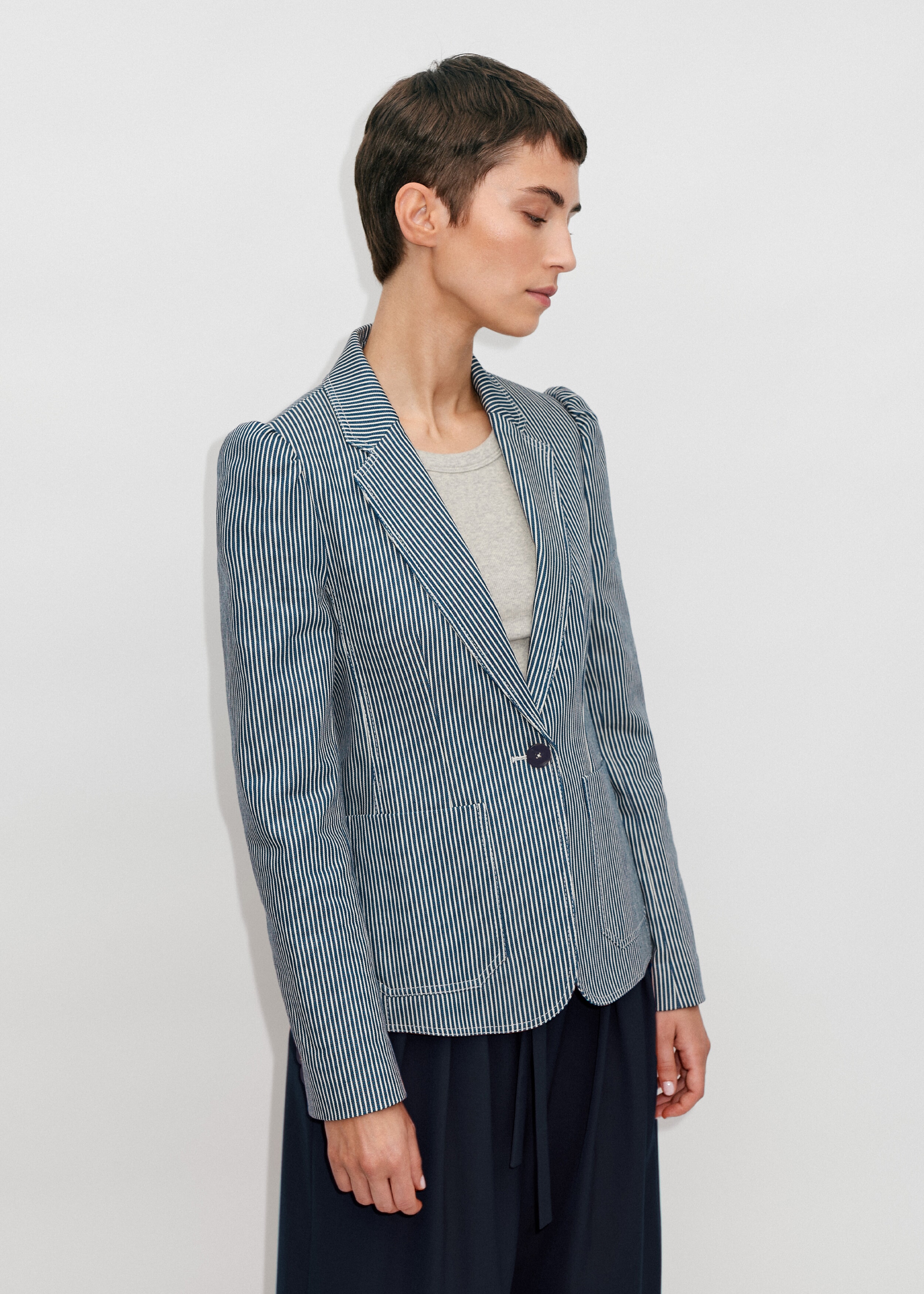 Italian Stripe Tailoring Feminine Blazer | ME+EM Blue/White