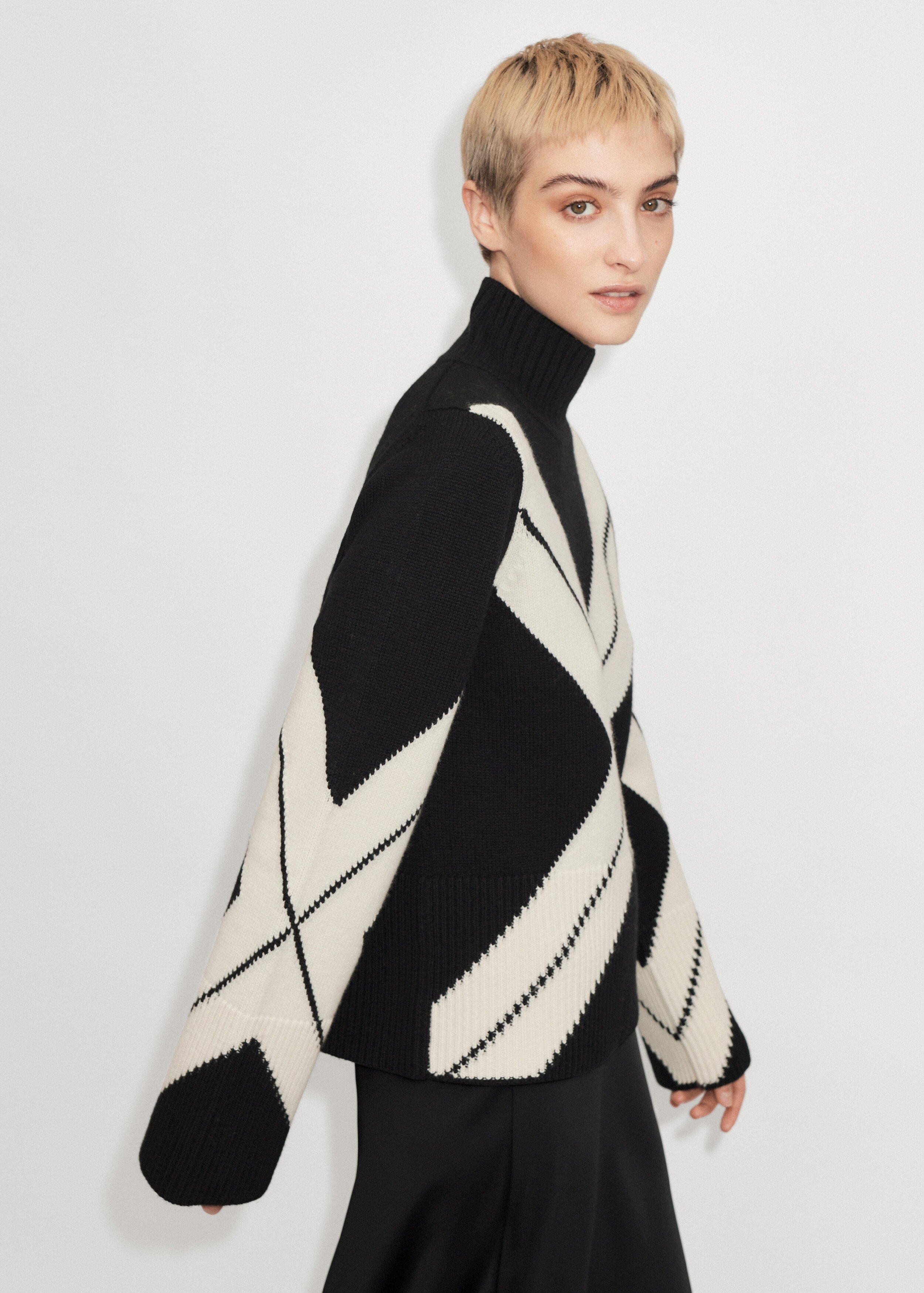 Merino Cashmere Modern Argyll Sweater Black/Cream