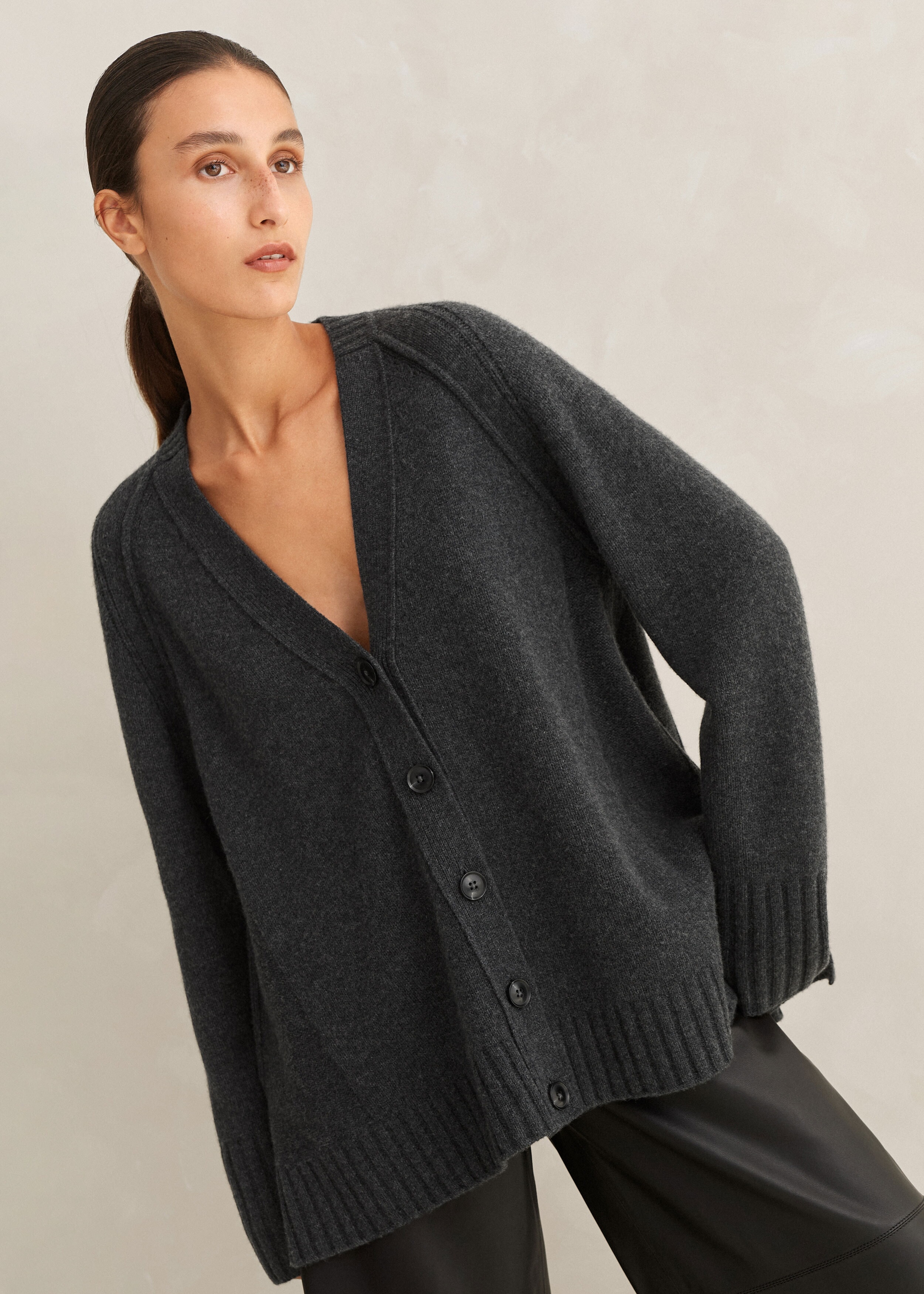 Cashmere-Blend Swing Cardigan Charcoal