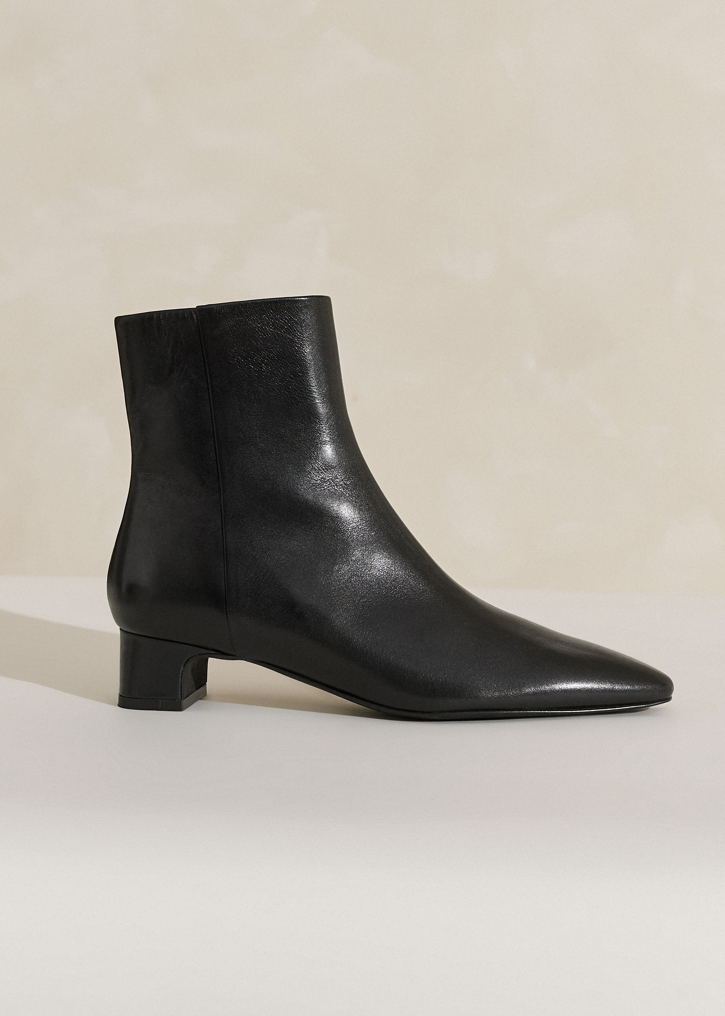 Chiselled Toe Leather Ankle Boot Black