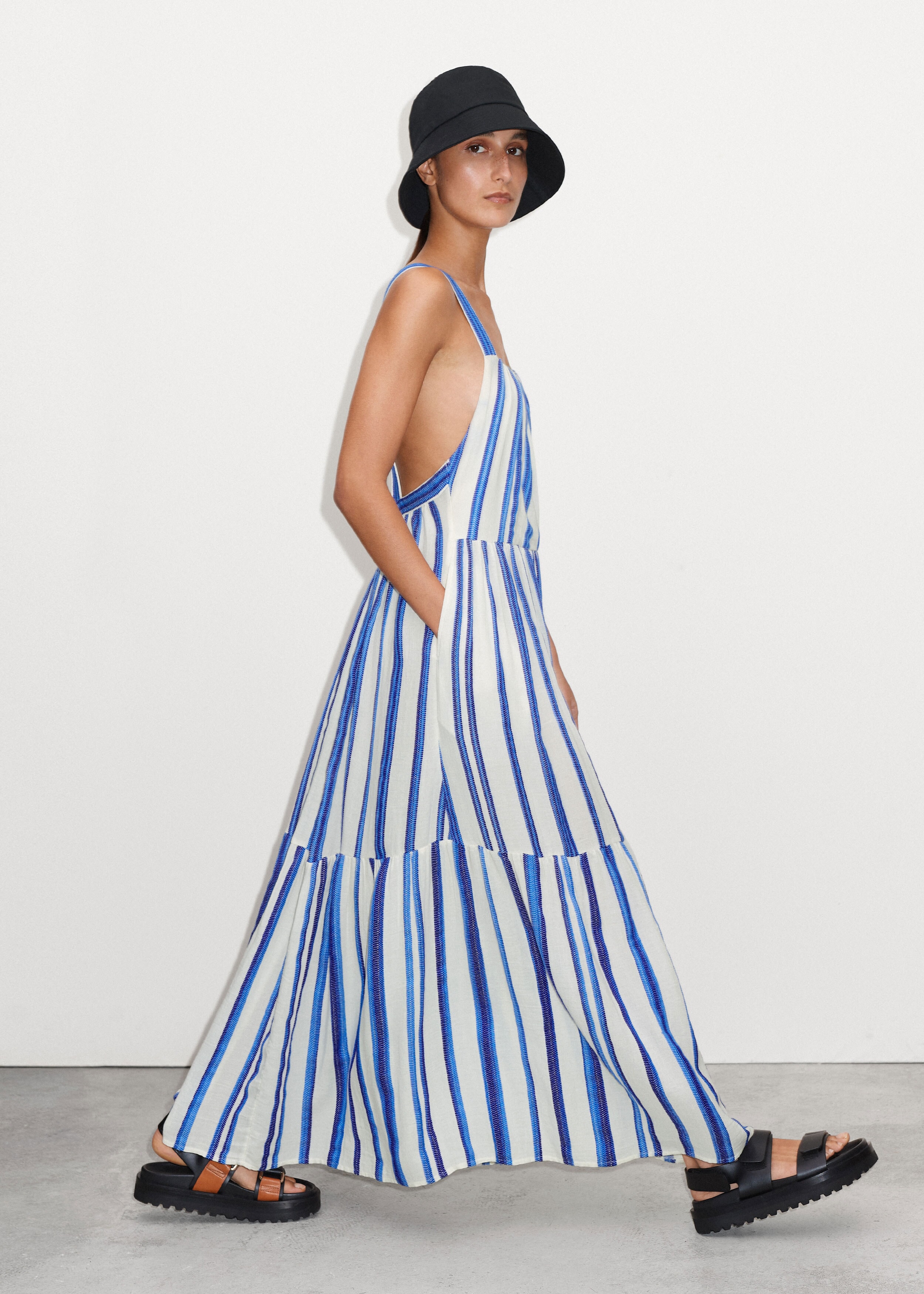 Weekend by Soma Blue & White Stripped Maxi Dress w/Built in Bra