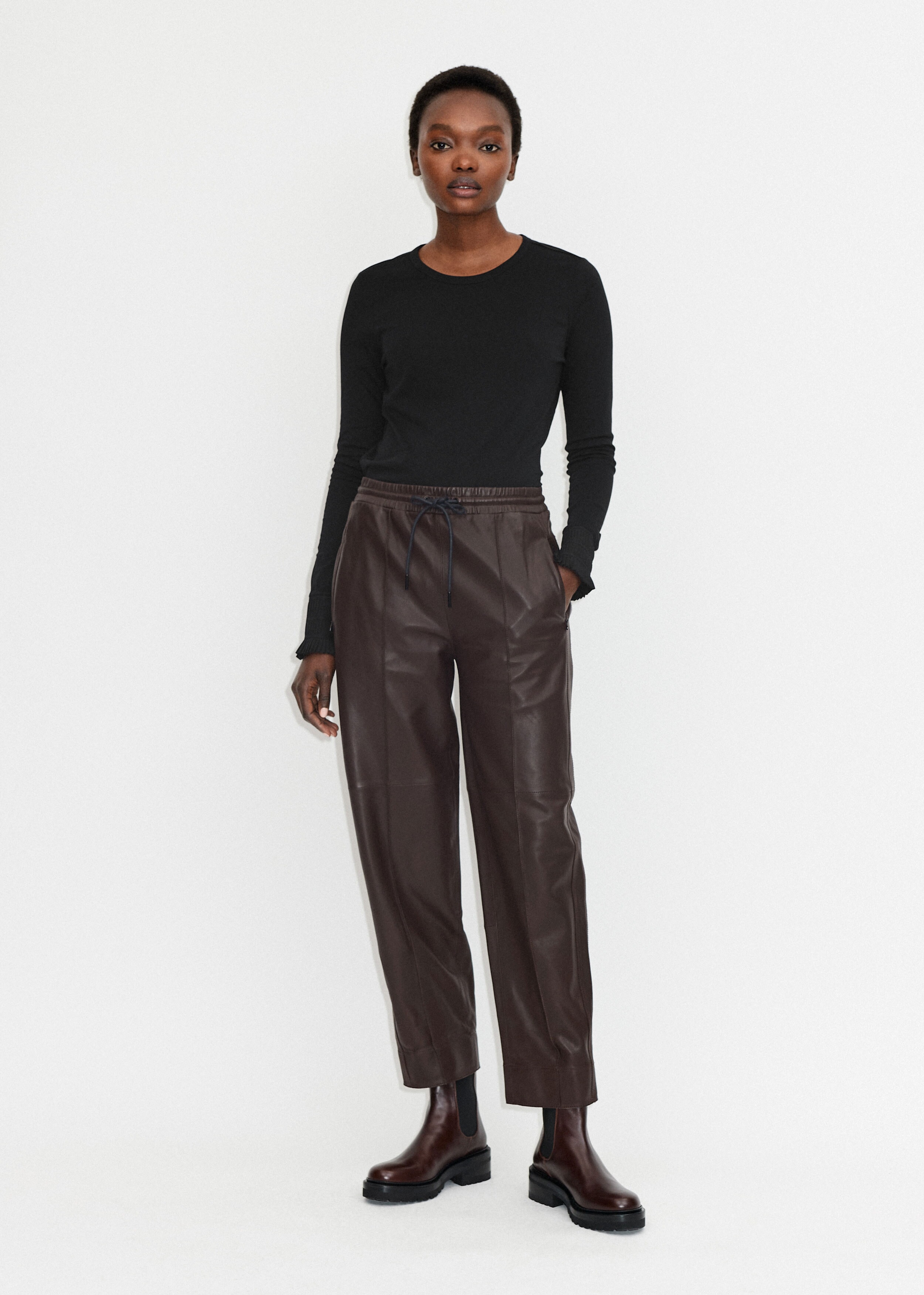 Italian Leather Relaxed Tapered Jogger Brown