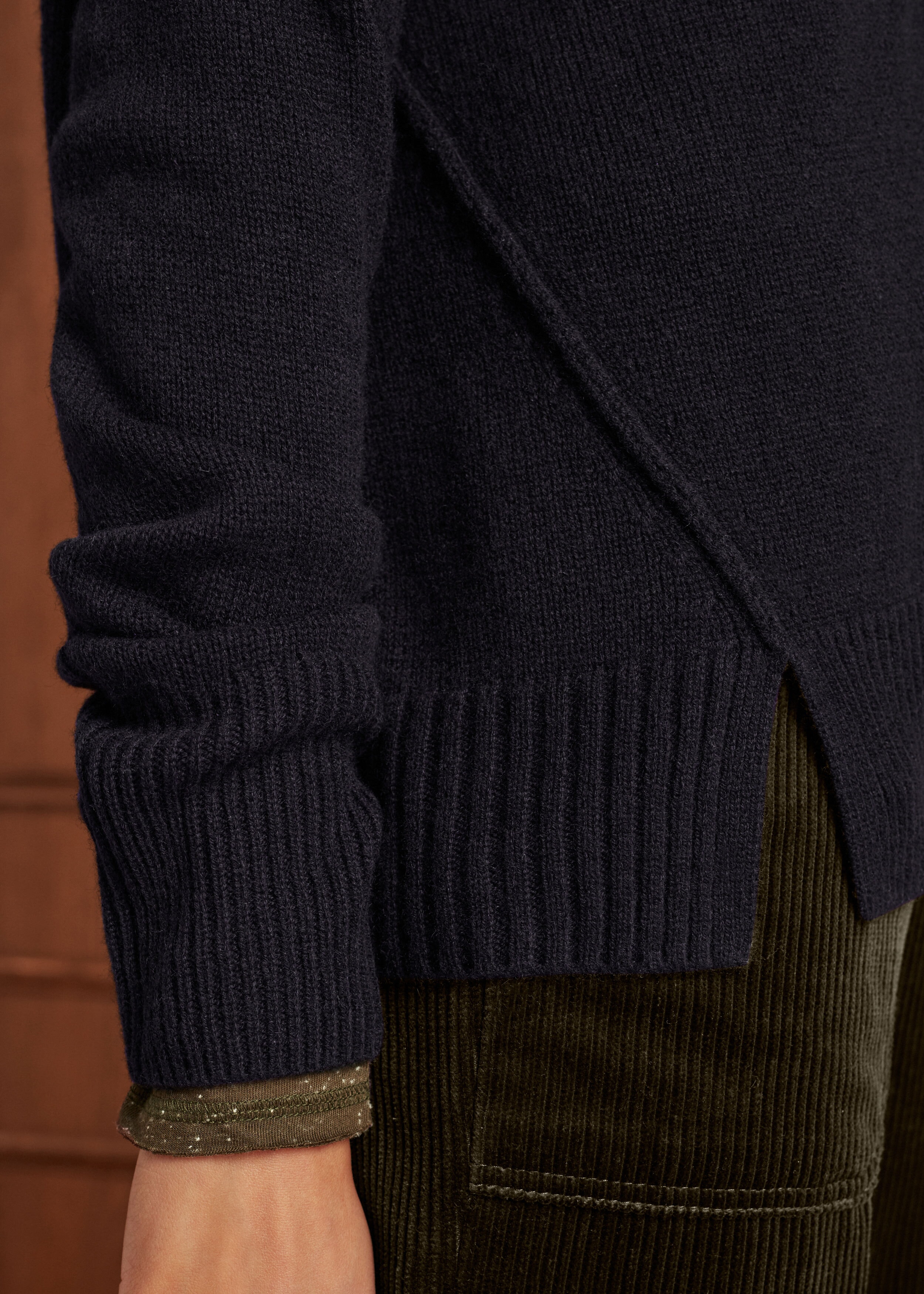 Lofty Cashmere Relaxed Jumper + Snood Navy