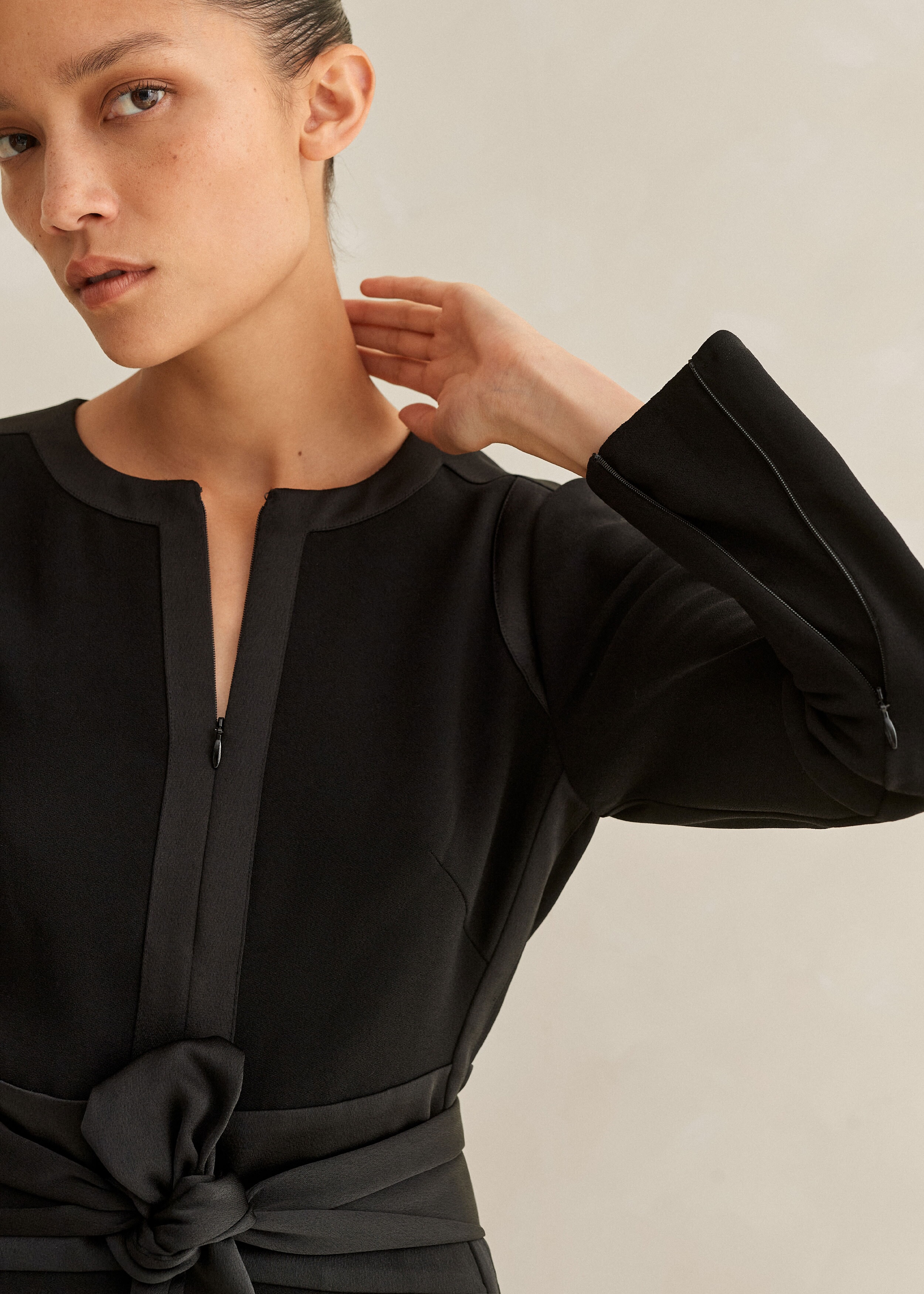 Elegant Long Sleeve Satin Midi Dress + Belt Black